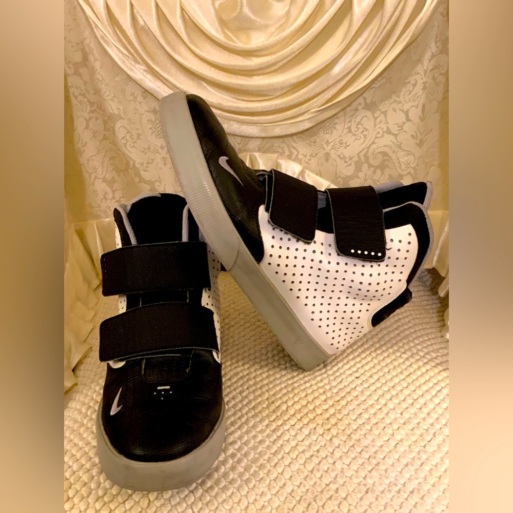 NIKE Flystepper 2K3 Shoes